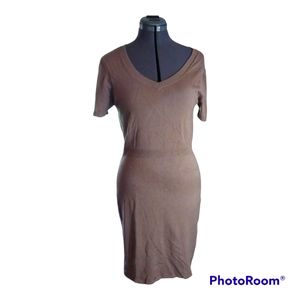 NWOT BCBGMAXAZRIA taupe elbow length sleeve knee length knit dress, M